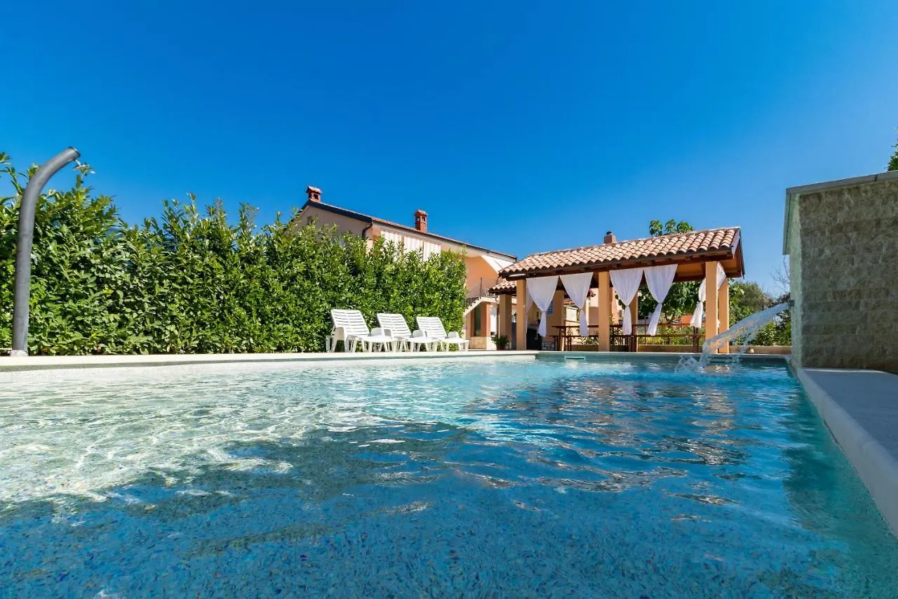 Apartments Kendel Fazana Croatia